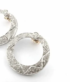 Boucles d'oreilles en or blanc avec diamants