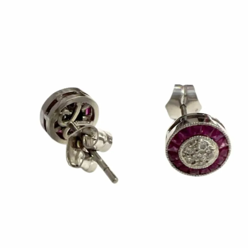 Boucles d'oreilles en or blanc, rubis et diamants de style Art Déco avec certificat HRD