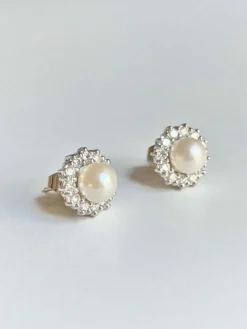 Boucles d'oreilles en or blanc perles et diamants