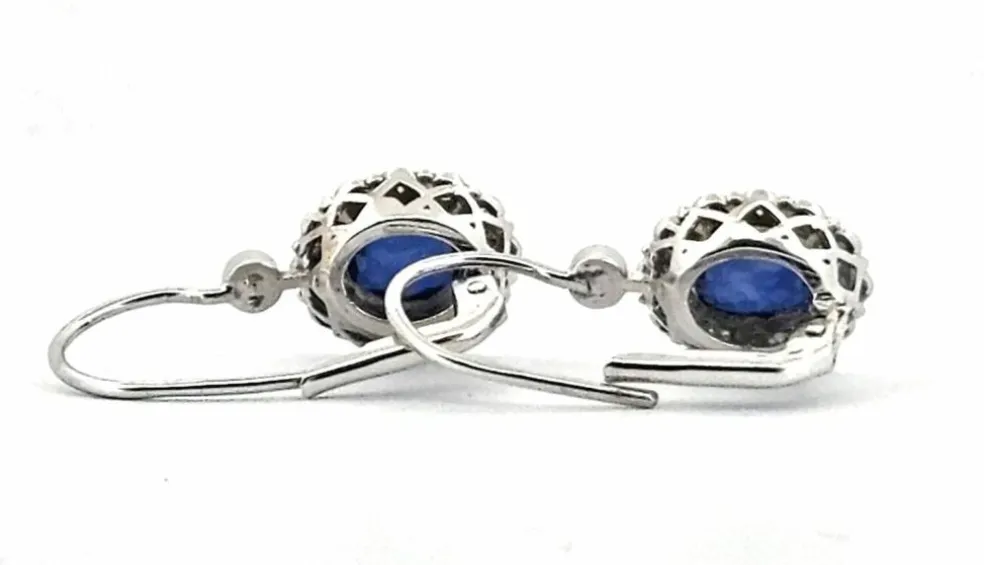 Boucles d'oreilles en or blanc avec saphirs et diamants