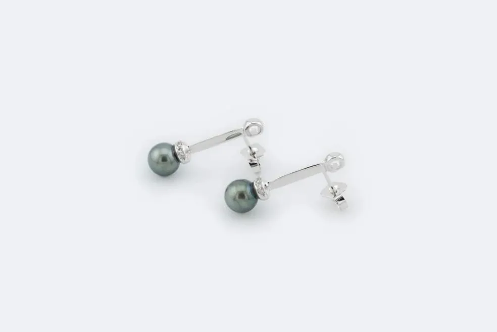 Boucles d'oreilles en or blanc avec perles