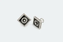 Boucles d'oreilles en or blanc avec onyx et diamants