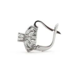 Boucles d'oreilles en or blanc avec diamants