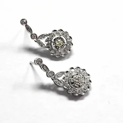 Boucles d'oreilles en or blanc et diamants
