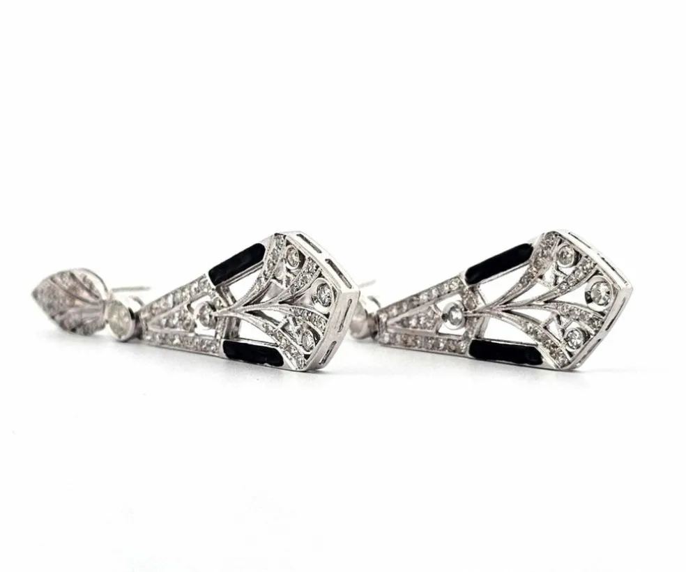 Boucles d'oreilles en or blanc avec diamants et onyx
