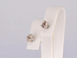 Boucles d'oreilles en or blanc avec morganite