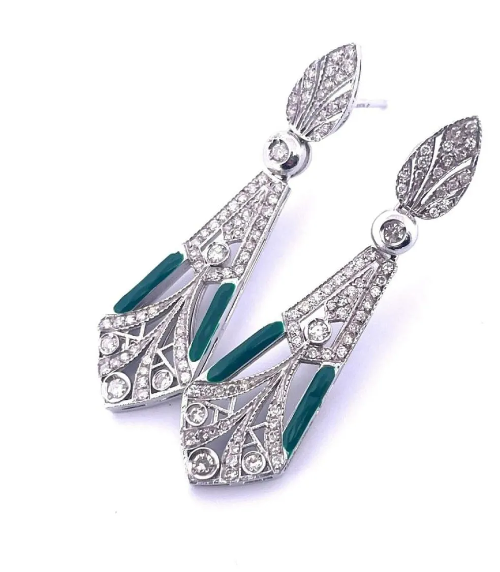 Boucles d'oreilles en or blanc avec diamants et émail vert