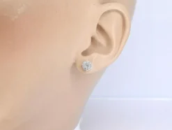 Boucles d'oreilles en or blanc avec diamants taille brillant