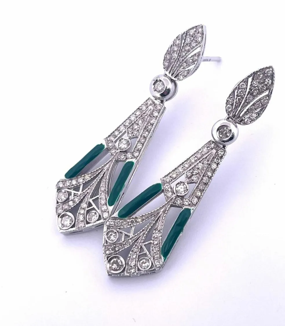 Boucles d'oreilles en or blanc, diamants et émail vert