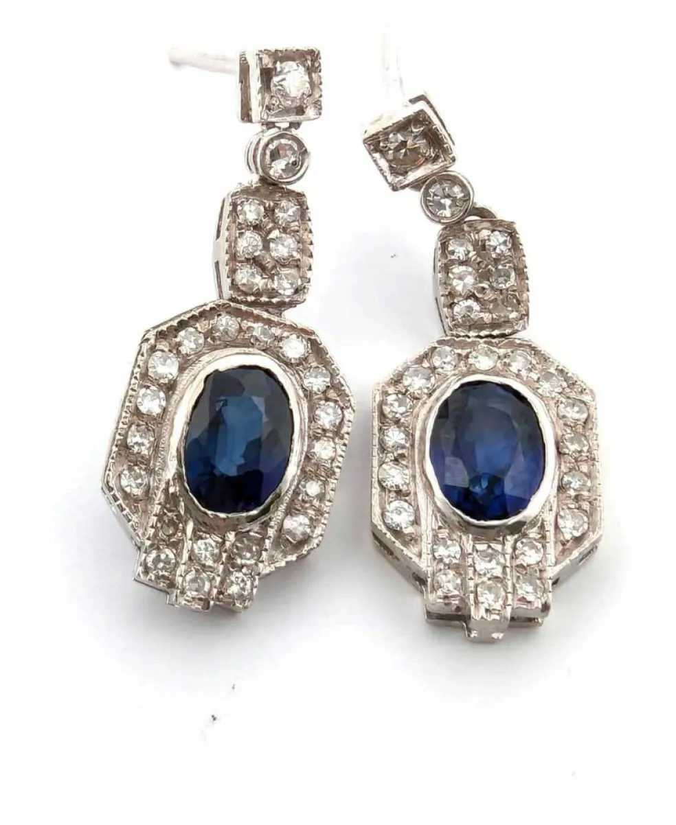 Boucles d'oreilles en or blanc avec saphirs et diamants