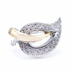 Boucles d'oreilles en or blanc et rose avec diamants
