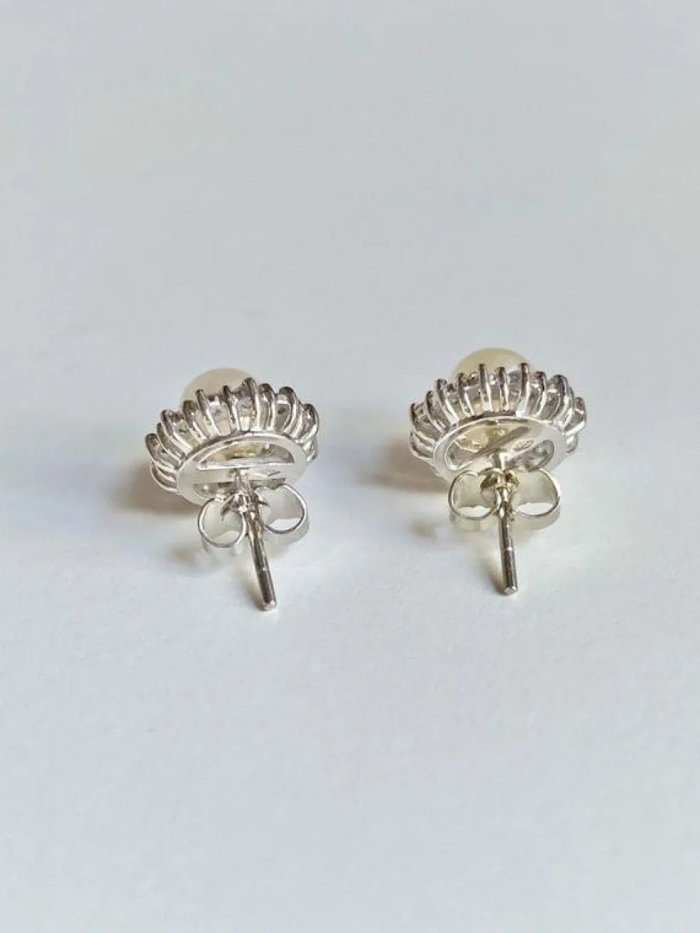 Boucles d'oreilles en or blanc perles et diamants
