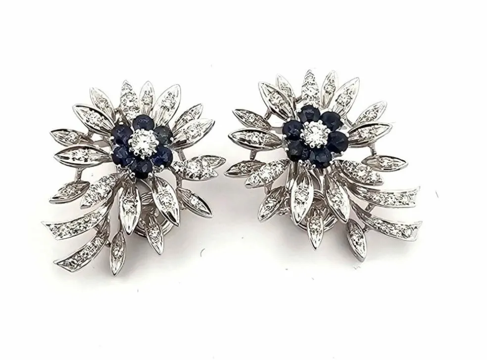 Boucles d'oreilles en or blanc avec saphirs et diamants