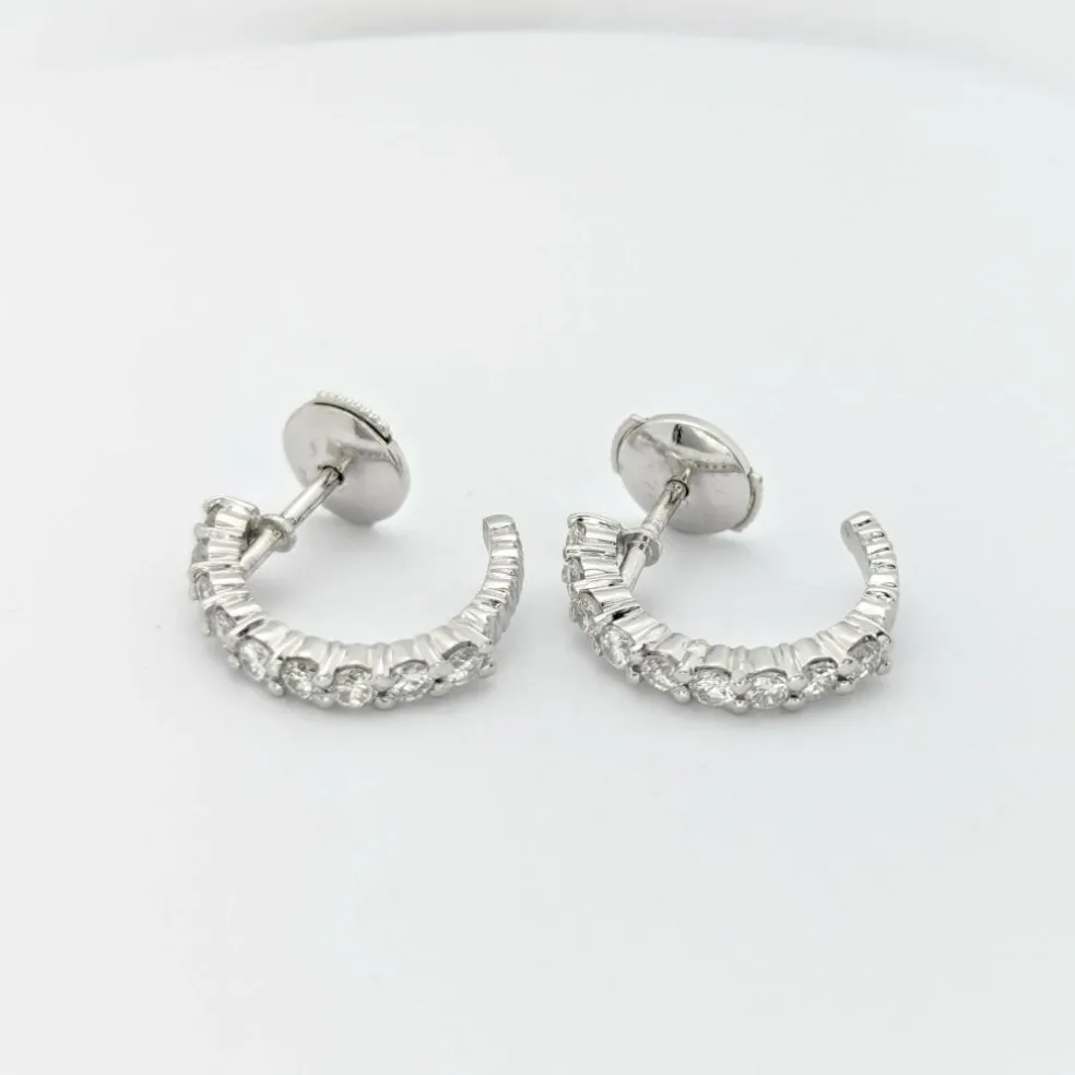 Boucles d'oreilles en or blanc et diamants