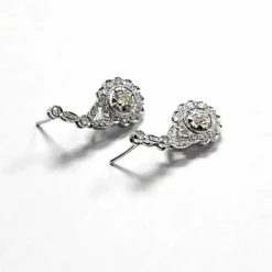 Boucles d'oreilles en or blanc et diamants