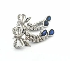 Boucles d'oreilles en or blanc avec saphirs et diamants