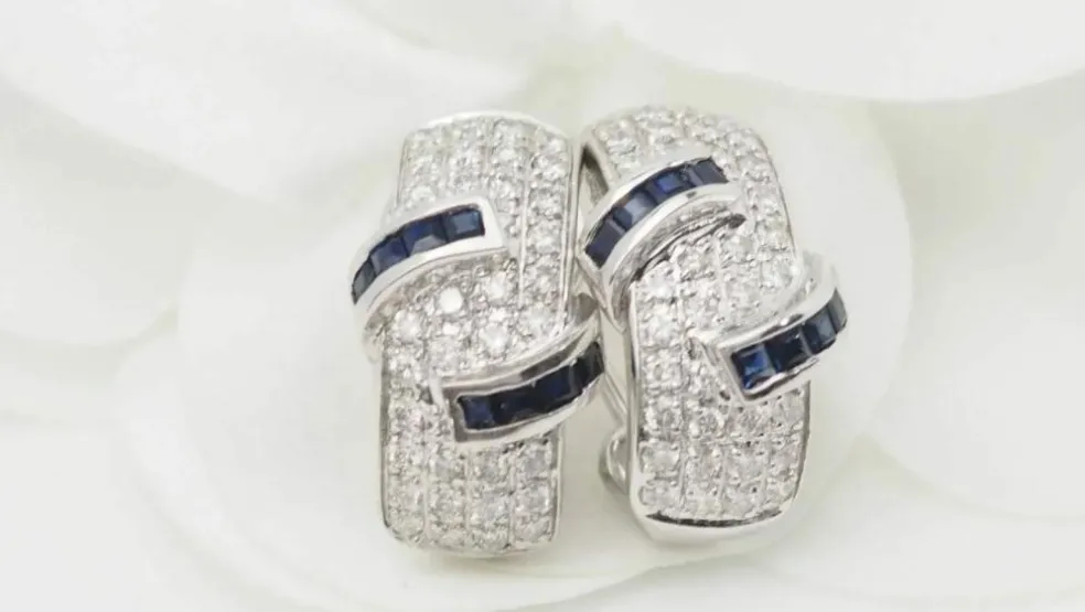 Boucles d'oreilles en or blanc, saphirs et diamants