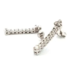 Boucles d'oreilles en or blanc avec diamants