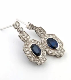 Boucles d'oreilles en or blanc avec saphirs et diamants