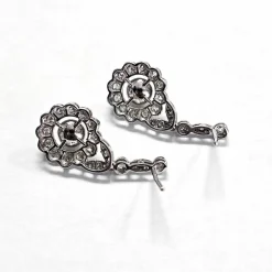 Boucles d'oreilles en or blanc et diamants