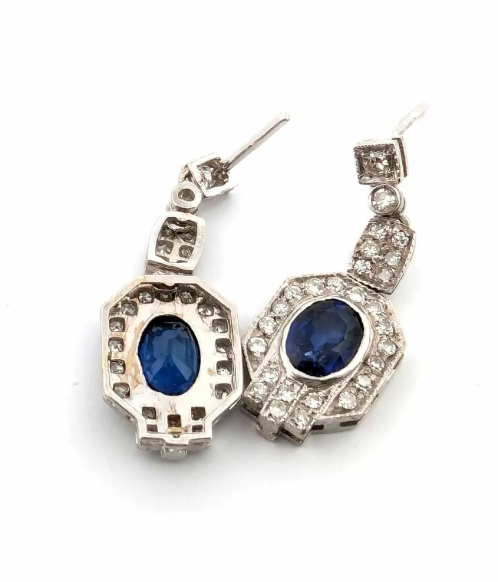 Boucles d'oreilles en or blanc avec saphirs et diamants