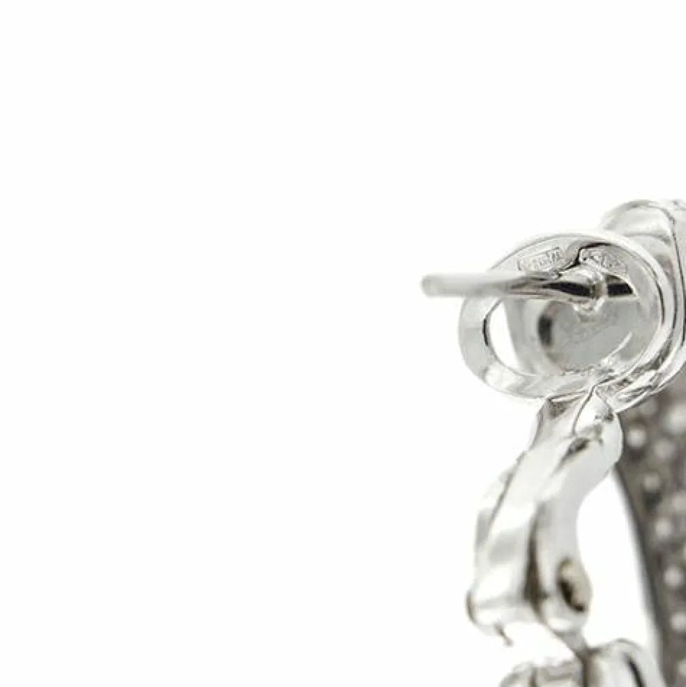 Boucles d'oreilles en or blanc avec diamants