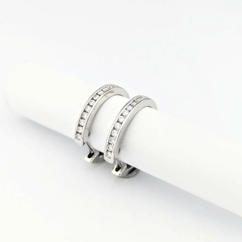 Boucles d'oreilles en or blanc et diamants
