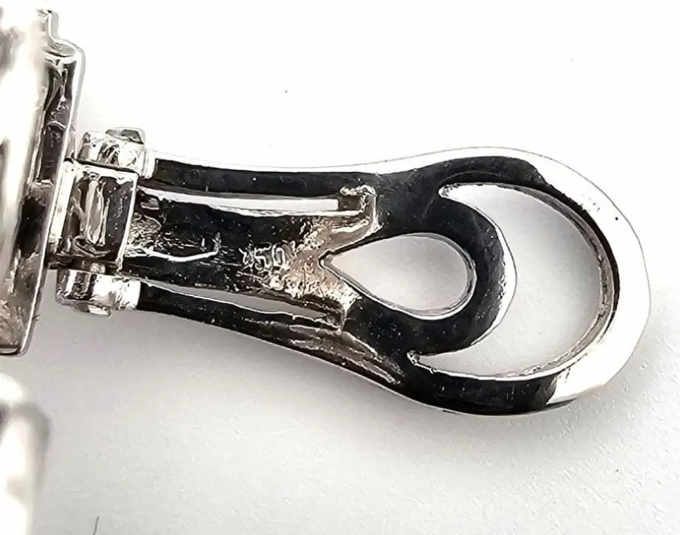 Boucles d'oreilles en or blanc avec saphirs et diamants