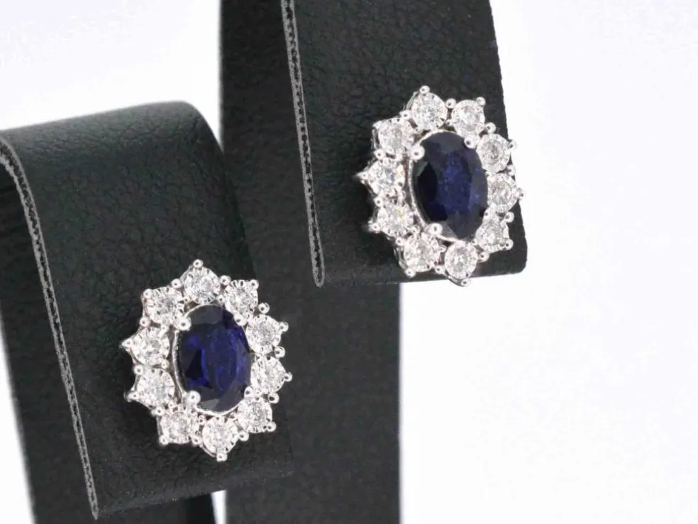 Boucles d'oreilles en or blanc avec diamants et saphir