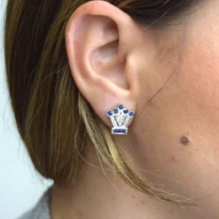 Boucles d'oreilles en or blanc avec diamants et saphirs