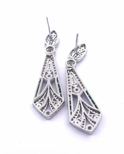Boucles d'oreilles en or blanc avec diamants et émail vert