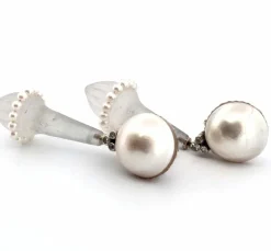 Boucles d'oreilles en or blanc avec cristal de roche, perles et diamants