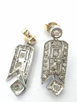 Boucles d'oreilles en or blanc avec diamants