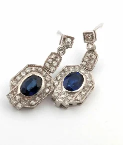 Boucles d'oreilles en or blanc avec saphirs et diamants