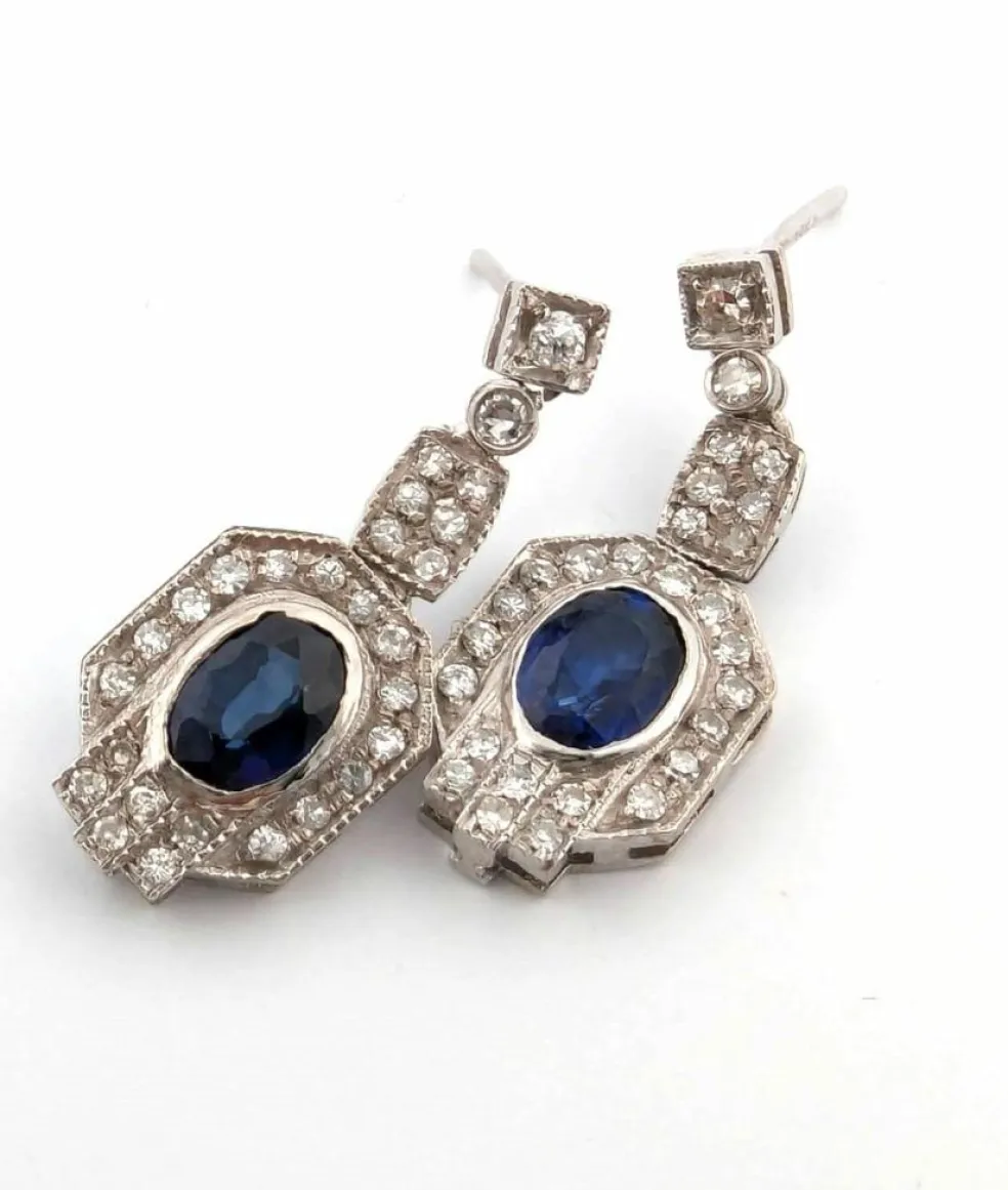 Boucles d'oreilles en or blanc avec saphirs et diamants
