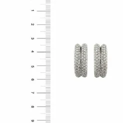 Boucles d'oreilles en or blanc avec diamants