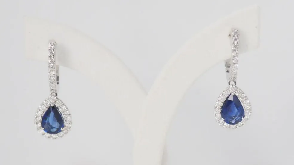 Boucles d'oreilles en or blanc, saphirs de Ceylan et diamants