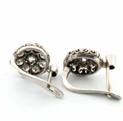 Boucles d'oreilles en or blanc avec diamants