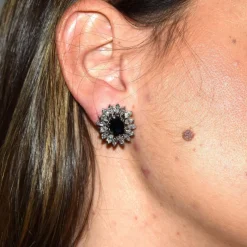 Boucles d'oreilles en or blanc saphirs diamants