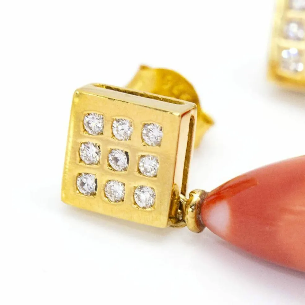 Boucles d'oreilles en or, corail et diamants