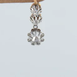 Boucles d'oreilles en or, diamants