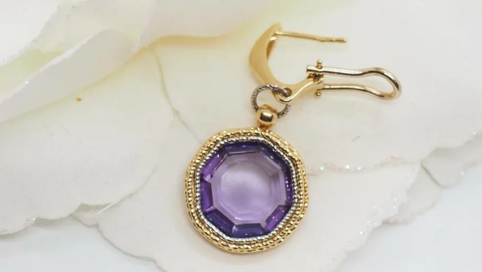 Boucles d'oreilles en or deux tons et améthystes