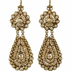 Boucles d'oreilles en or et perles anciennes
