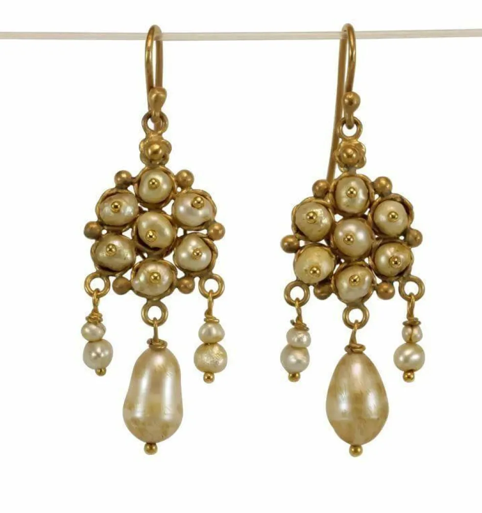 Boucles d'oreilles en or et perles anciennes