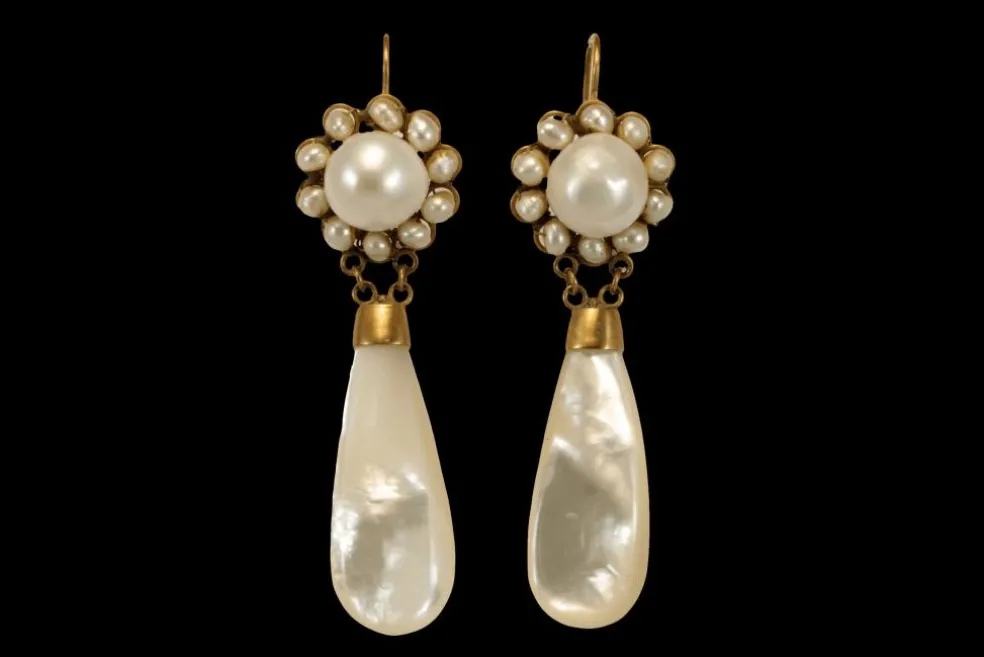 Boucles d'oreilles en or et perles anciennes