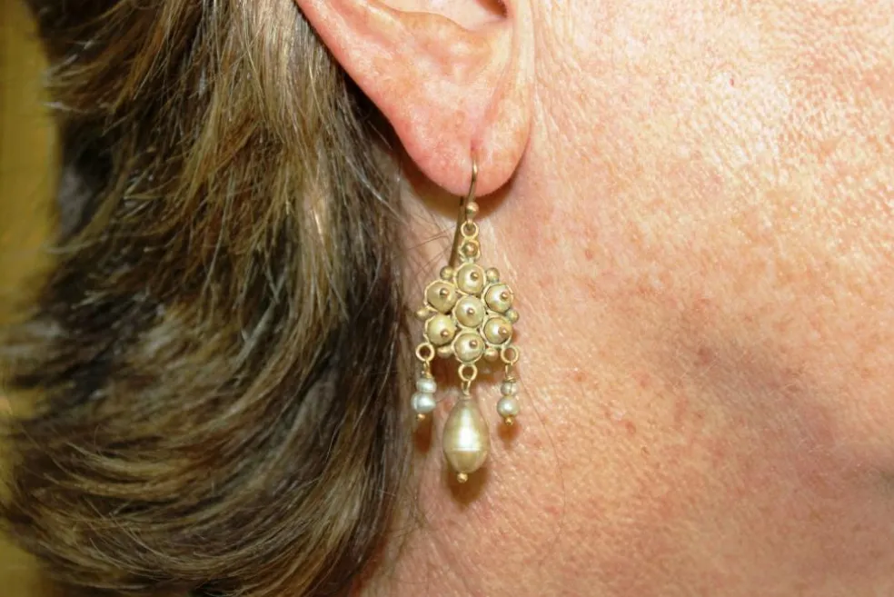 Boucles d'oreilles en or et perles anciennes