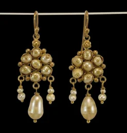 Boucles d'oreilles en or et perles anciennes