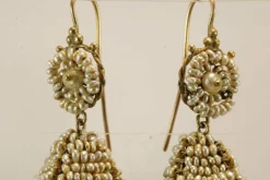 Boucles d'oreilles en or et perles anciennes