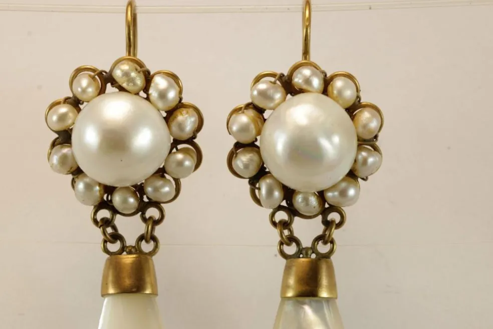 Boucles d'oreilles en or et perles anciennes