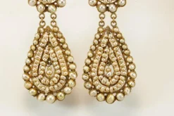 Boucles d'oreilles en or et perles anciennes